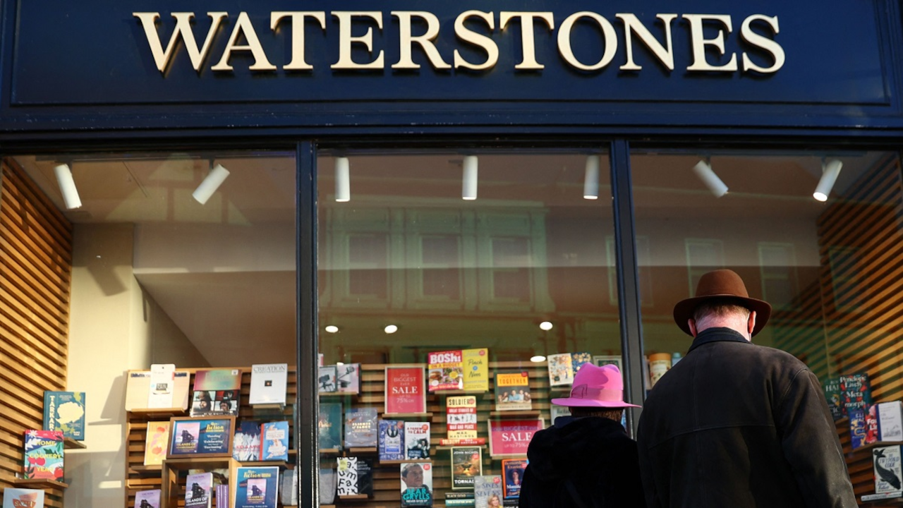Waterstones £10 Gift Card UK, $14.92